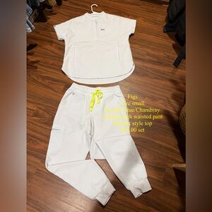 Figs Chambray / Powder Blue ScrubSet